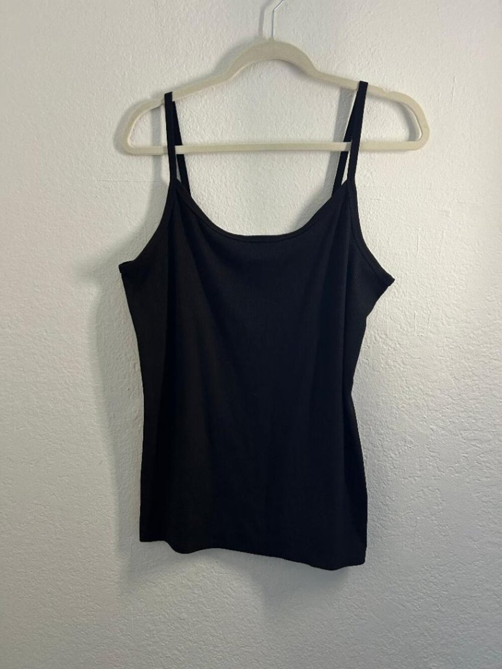 Classic Spaghetti Strap Tank in Black with Ribbed Texture Size XXL - Picture 3 of 8